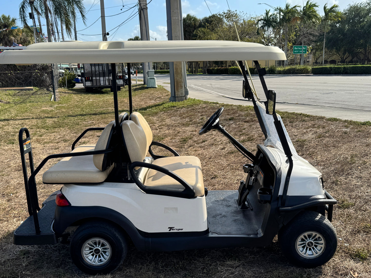 CLUB CAR TEMPO 4 PASSENGER GOLF CART