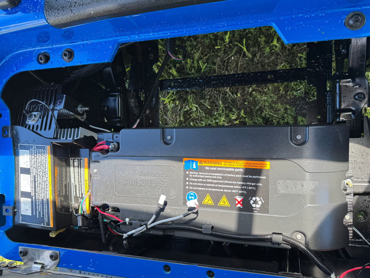 2019 E-Z-GO RXV ELITE LITHIUM GOLF CART BLUE 4 PASSENGER