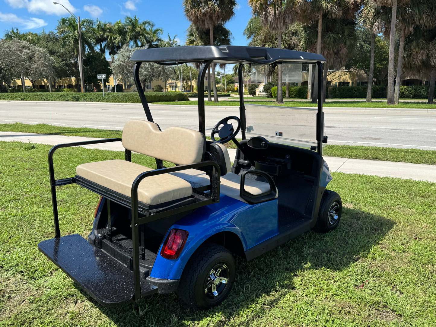 2019 E-Z-GO RXV ELITE LITHIUM GOLF CART BLUE 4 PASSENGER