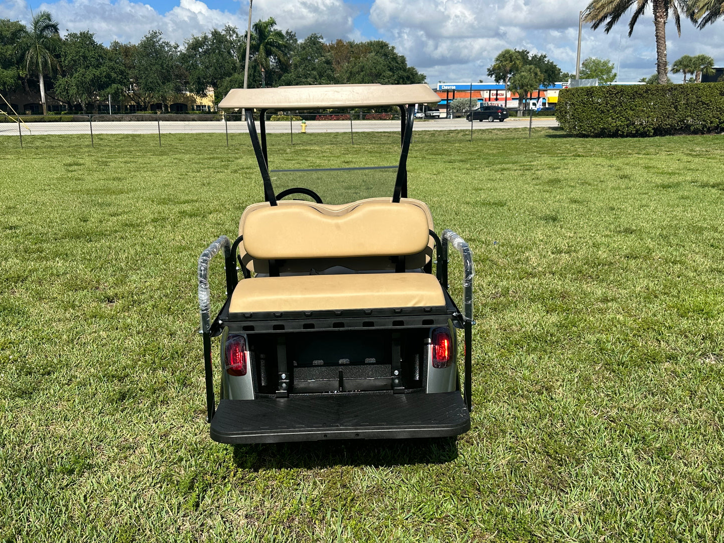Cutting Edge Golf Carts - 2020 Hypersonic Gray E-Z-GO RXV in Fort Lauderdale, Florida. Stylish, deluxe light kit, fold-down back seat, chrome hubcaps, smooth driving experience.
