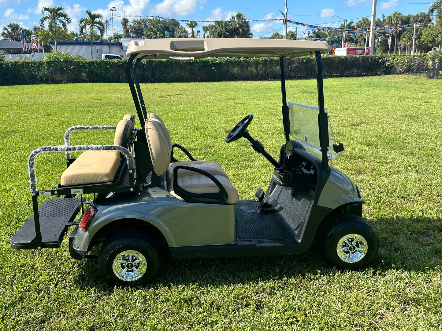 Cutting Edge Golf Carts - 2020 Hypersonic Gray E-Z-GO RXV in Fort Lauderdale, Florida. Stylish, deluxe light kit, fold-down back seat, chrome hubcaps, smooth driving experience.