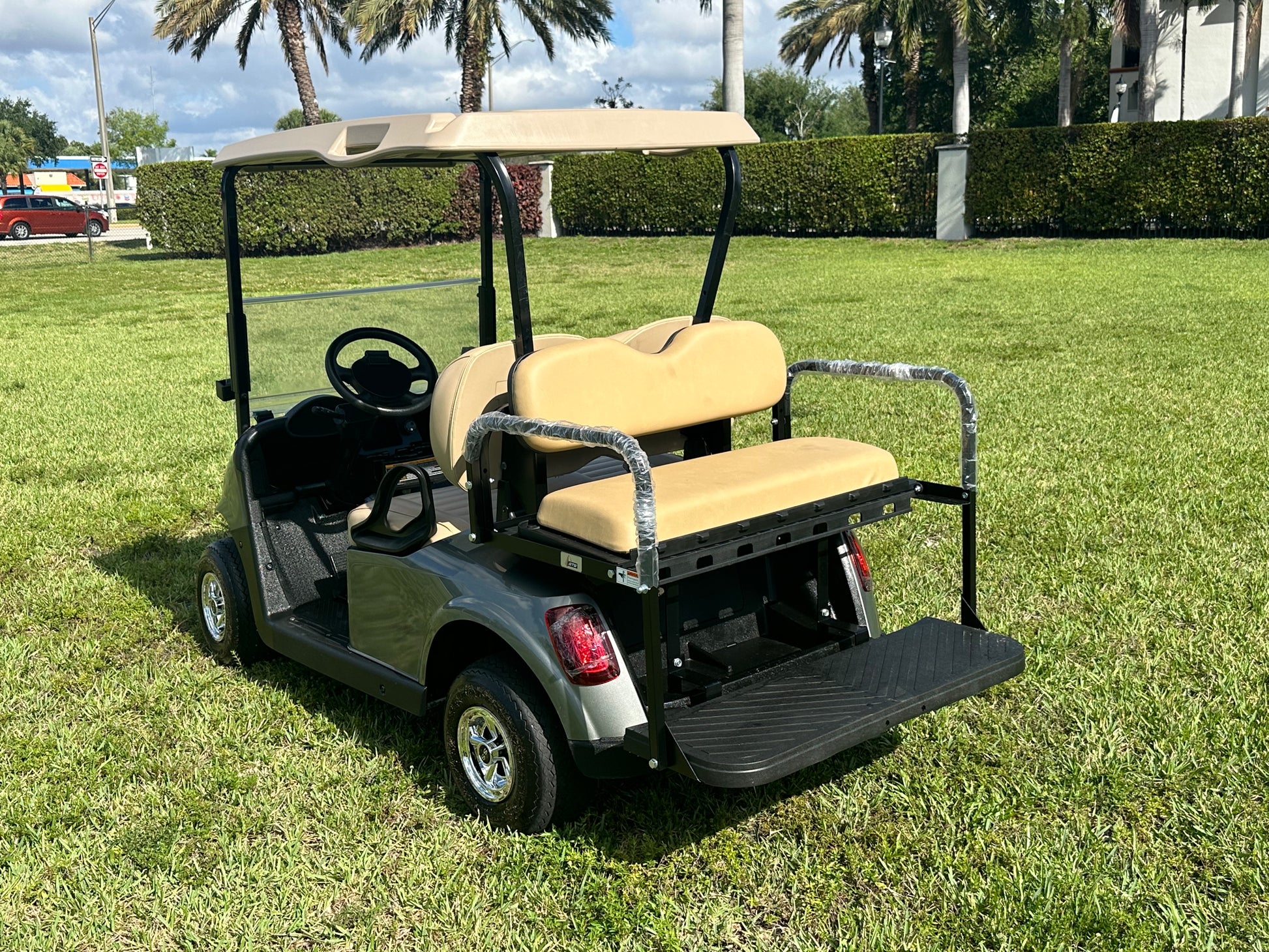 Cutting Edge Golf Carts - 2020 Hypersonic Gray E-Z-GO RXV in Fort Lauderdale, Florida. Stylish, deluxe light kit, fold-down back seat, chrome hubcaps, smooth driving experience.