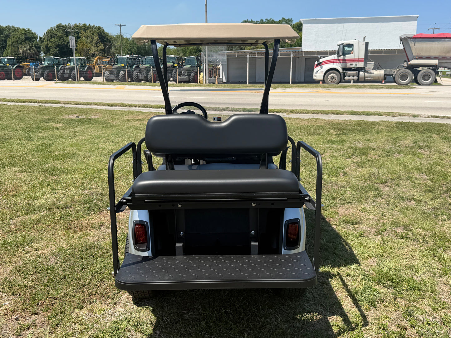 2020 EZGO RXV ELITE LITHIUM GOLF CART 4 PASSENGER