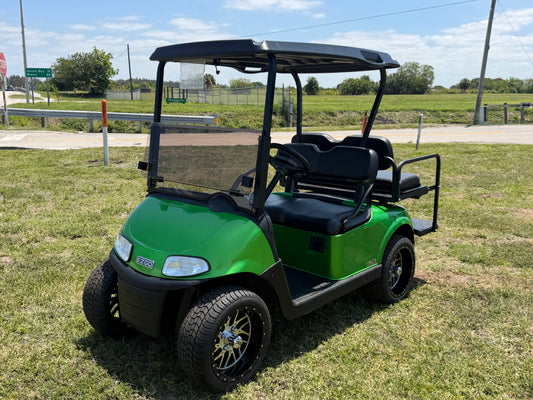 2020 EZGO RXV ELITE LITHIUM GOLF CART 4 PASSENGER GREEN