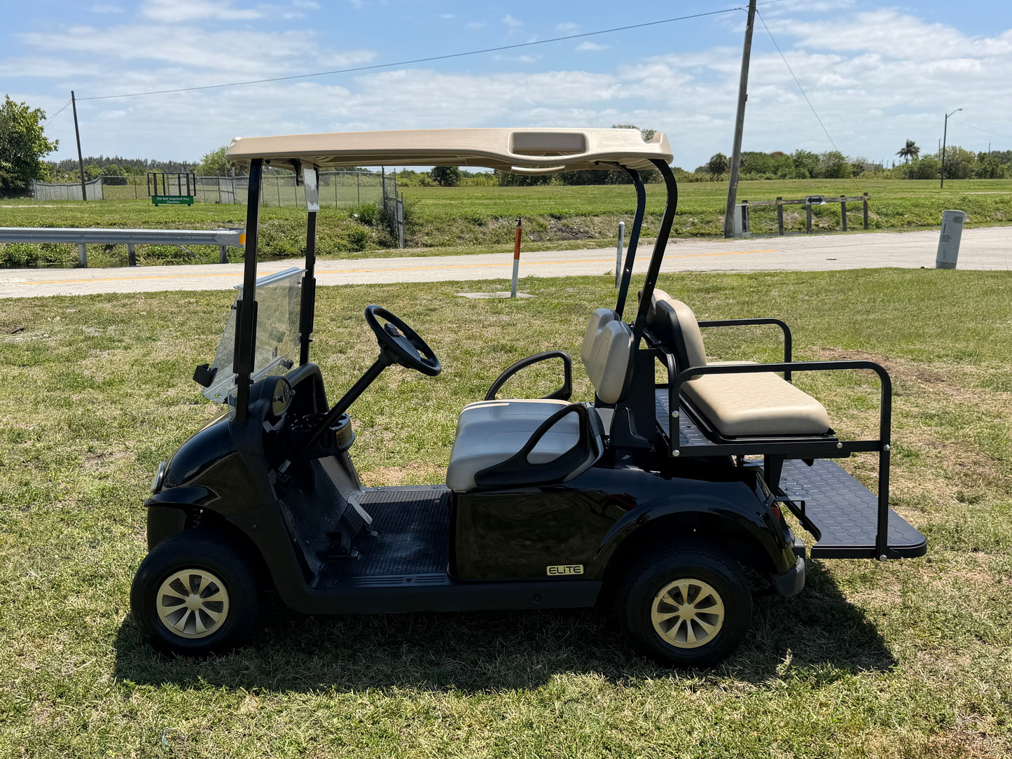 2020 EZGO RXV ELITE LITHIUM GOLF CART 4 PASSENGER BLACK