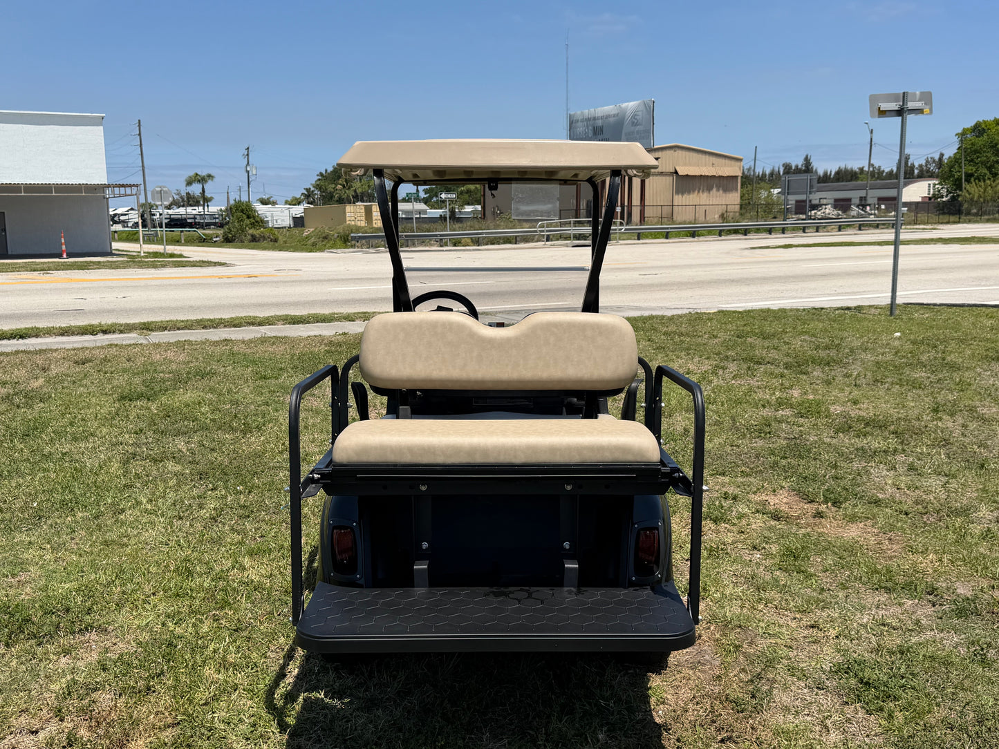 2020 EZGO RXV ELITE LITHIUM GOLF CART 4 PASSENGER BLACK