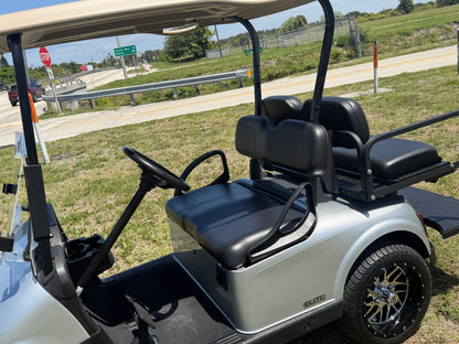 2020 EZGO RXV ELITE LITHIUM GOLF CART 4 PASSENGER