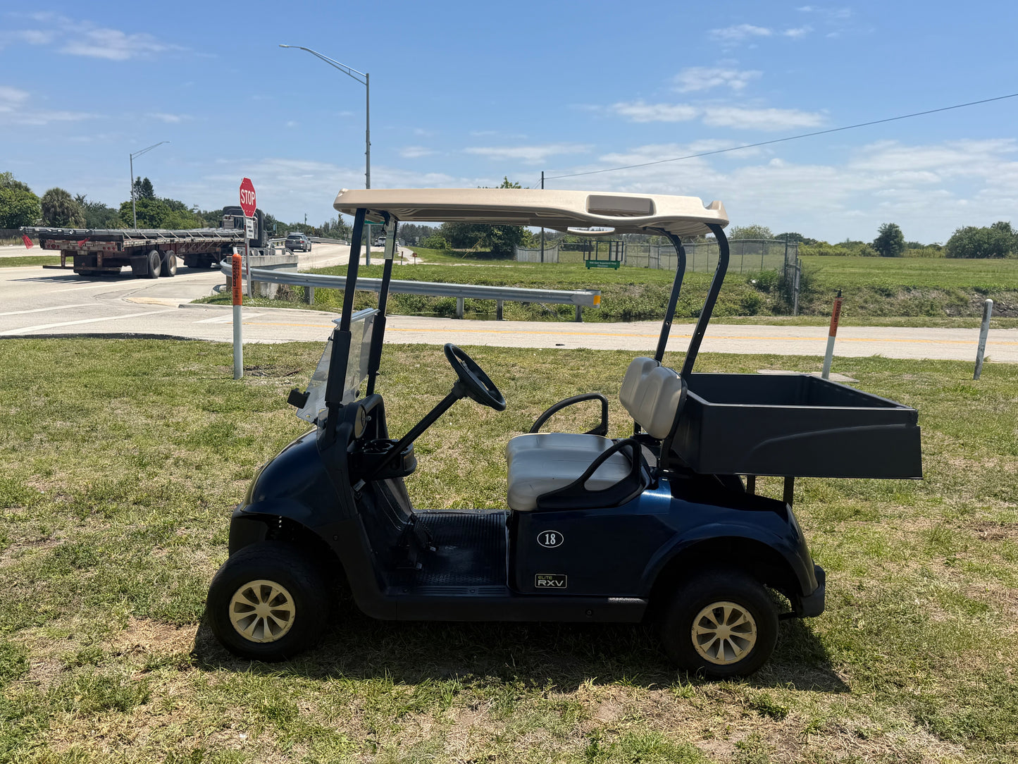 2020 EZGO RXV ELITE LITHIUM GOLF CART 2 PASSENGER BLUE UTILITY BED MAINTENANCE CART