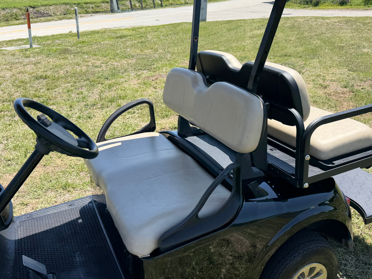 2020 EZGO RXV ELITE LITHIUM GOLF CART 4 PASSENGER BLACK