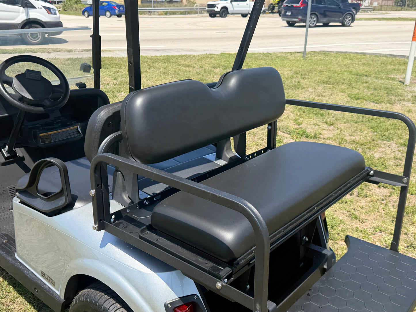 2020 EZGO RXV ELITE LITHIUM GOLF CART 4 PASSENGER
