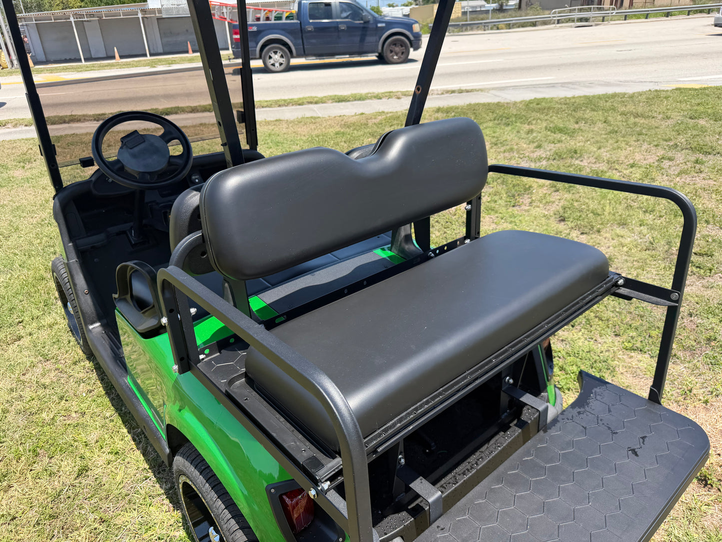 2020 EZGO RXV ELITE LITHIUM GOLF CART 4 PASSENGER GREEN