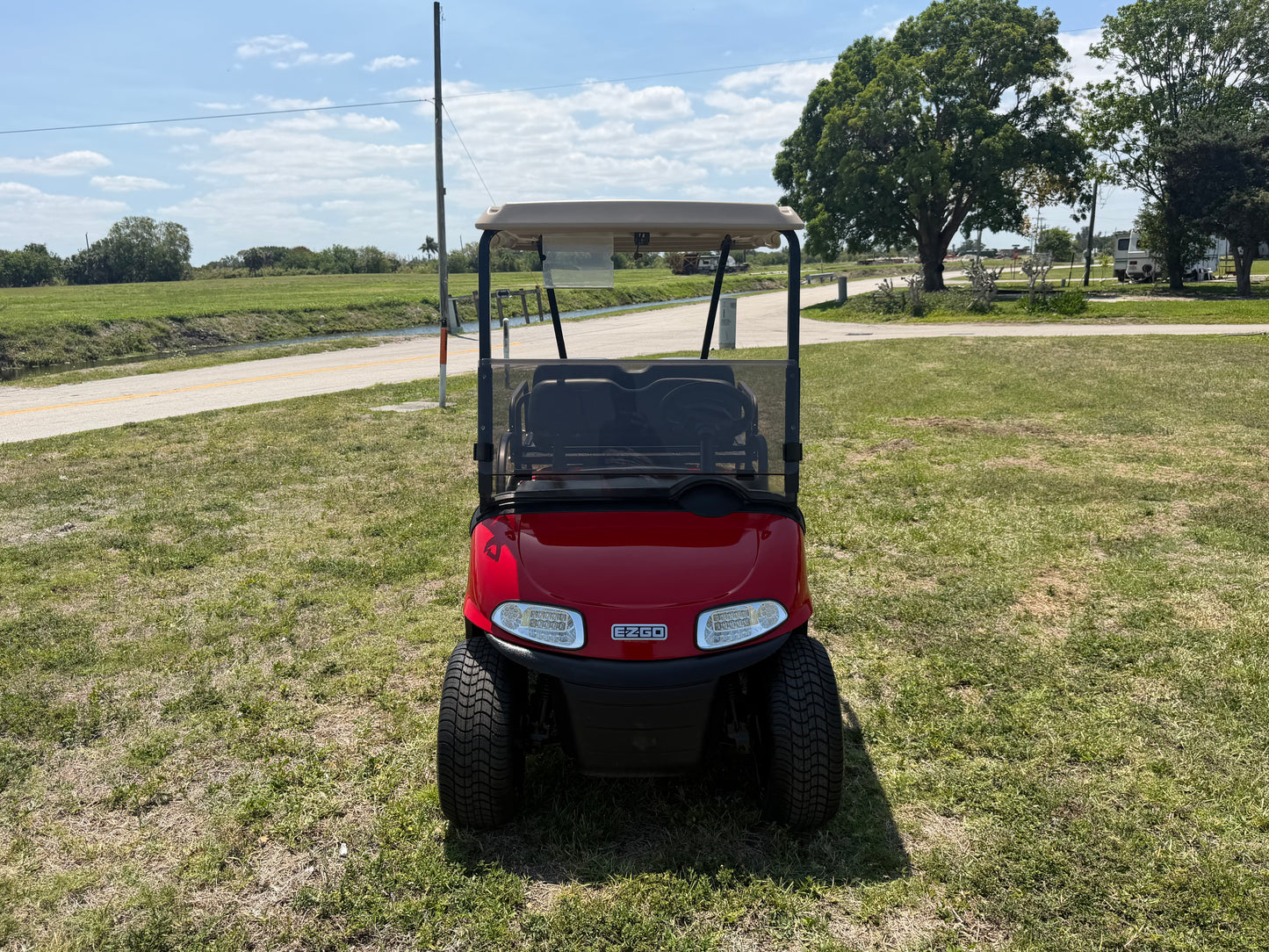 2020 EZGO RXV ELITE LITHIUM GOLF CART 4 PASSENGER RED