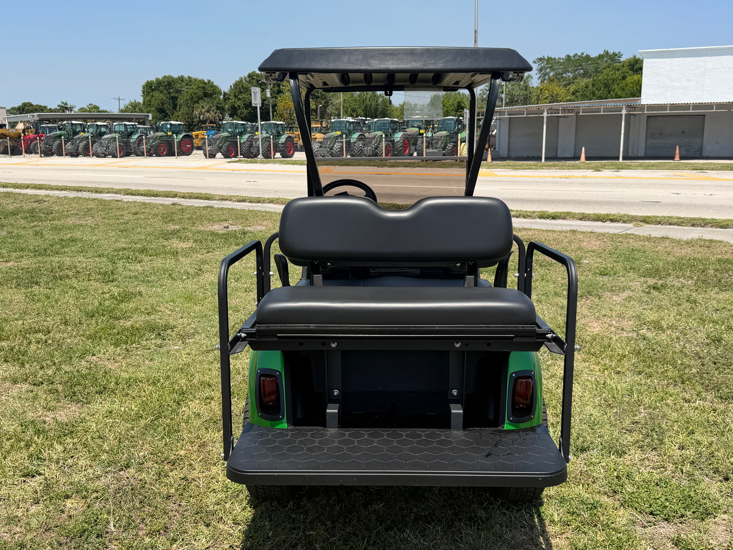 2020 EZGO RXV ELITE LITHIUM GOLF CART 4 PASSENGER GREEN