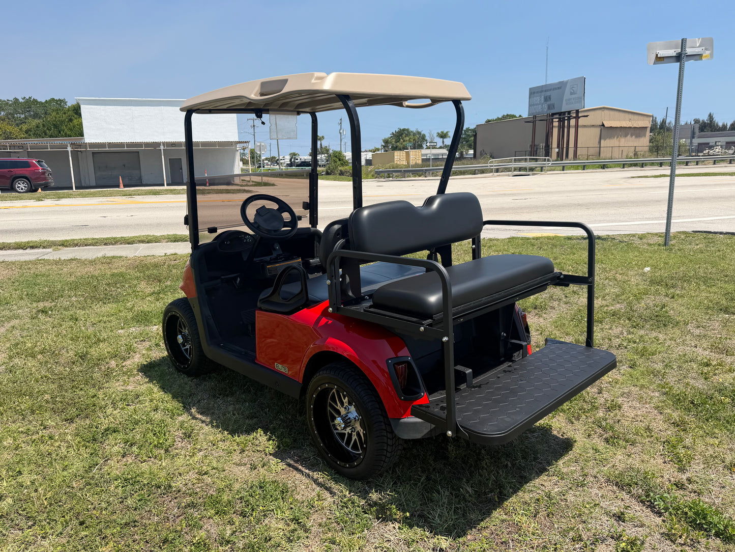 2020 EZGO RXV ELITE LITHIUM GOLF CART 4 PASSENGER RED