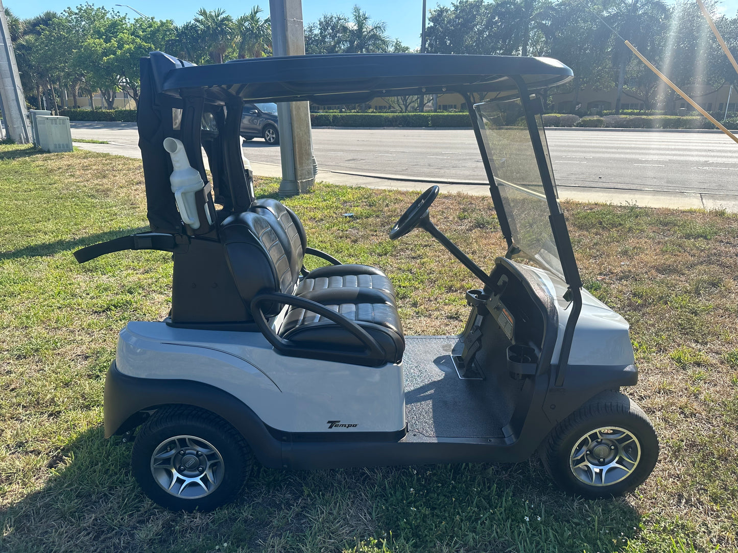 2020 Club Car Tempo Golf Cart Gray w/ Premium Seats + Wheels Off lease golf cart for sale in Fort Lauderdale, Florida. golfcartdeals.com