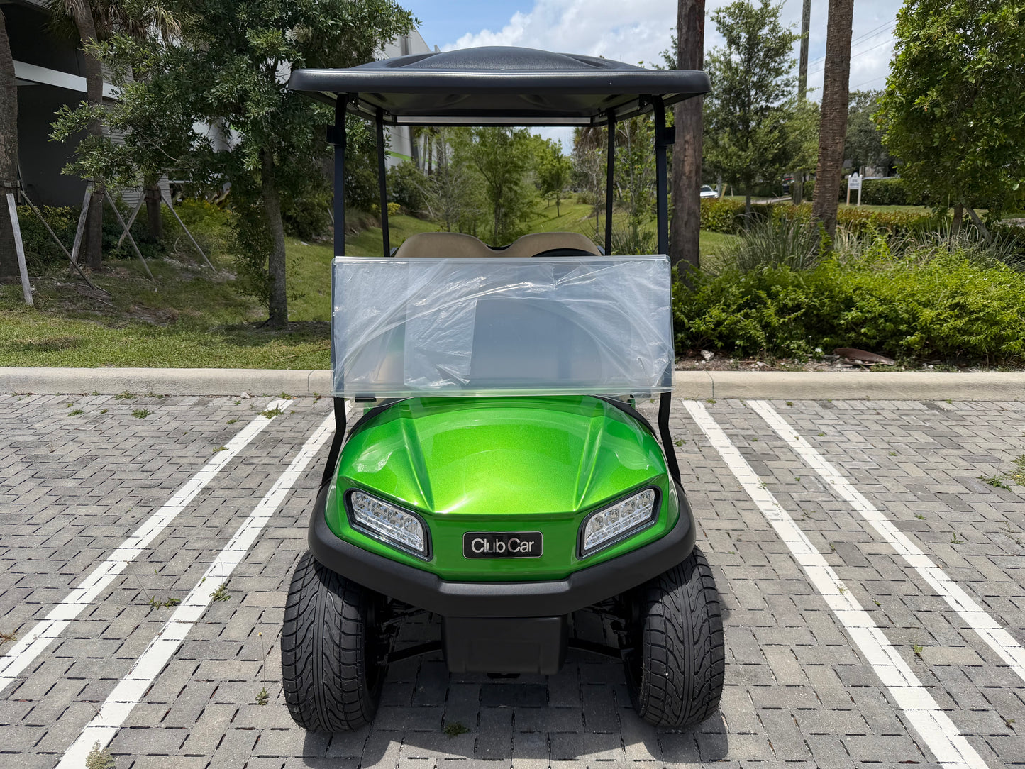 2020 CLUB CAR TEMPO LITHIUM REFURBISHED 4-PASSENGER GOLF CART - GREEN