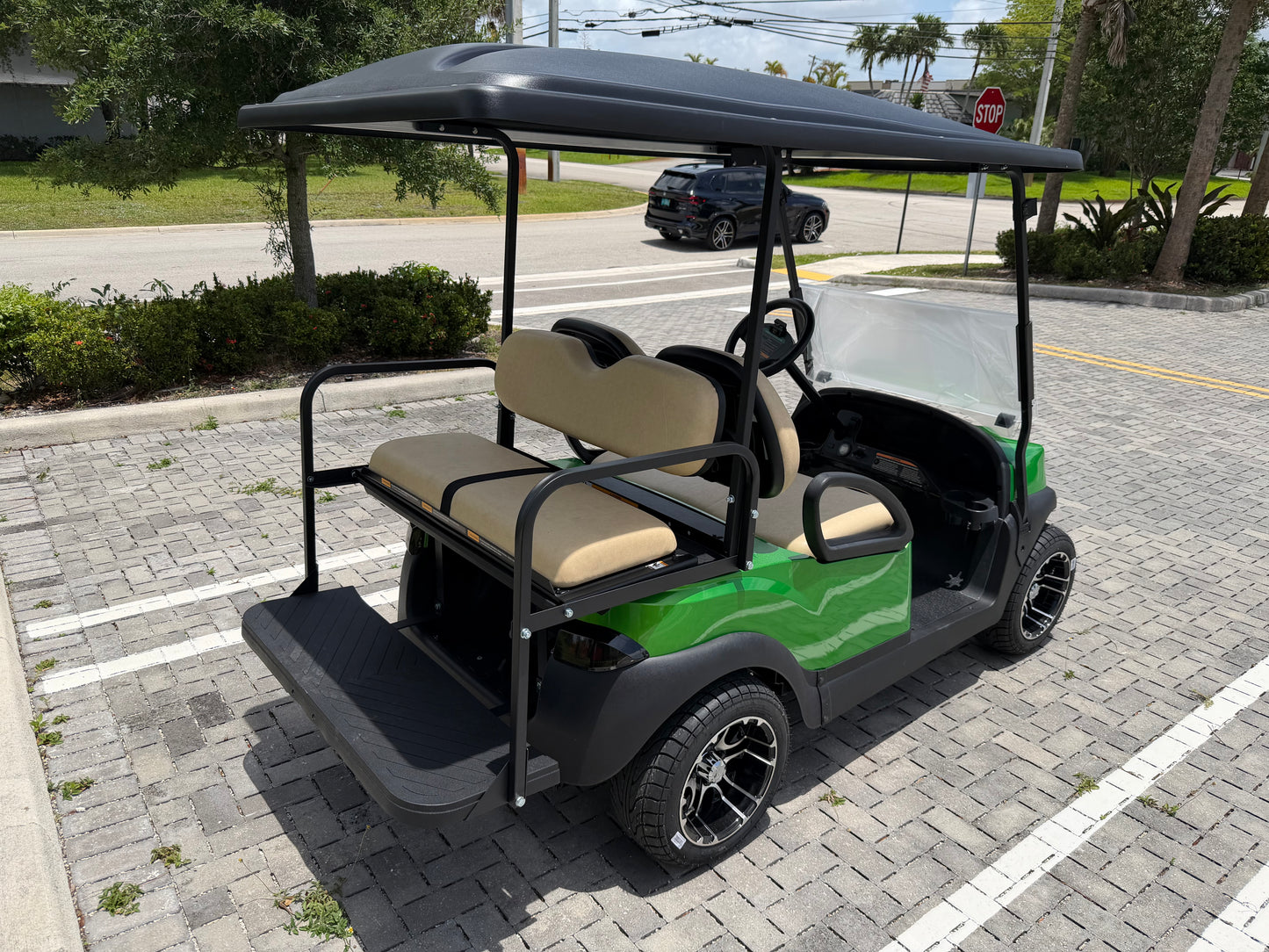 2020 CLUB CAR TEMPO LITHIUM REFURBISHED 4-PASSENGER GOLF CART - GREEN