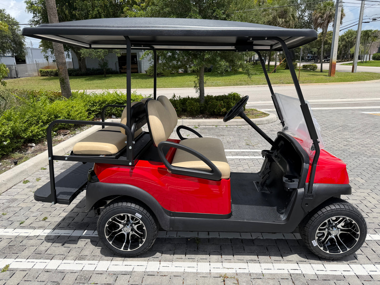 2020 CLUB CAR TEMPO LITHIUM REFURBISHED 4-PASSENGER GOLF CART - RED