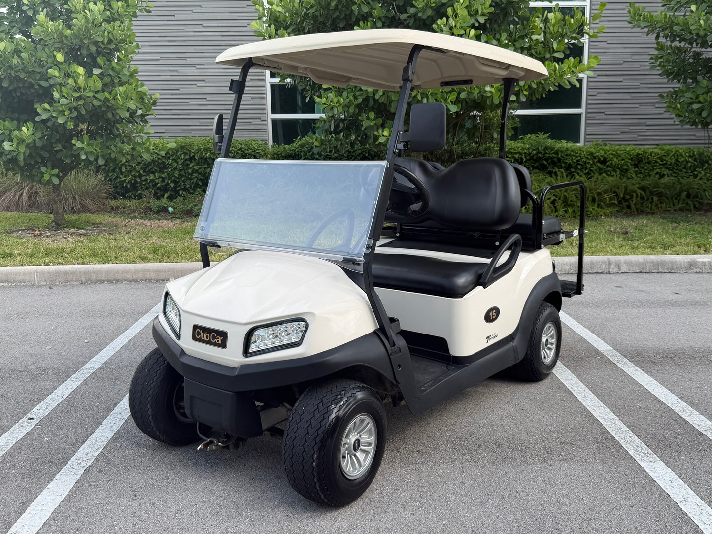 2020 CLUB CAR TEMPO LITHIUM 4-PASSENGER GOLF CART - WHITE