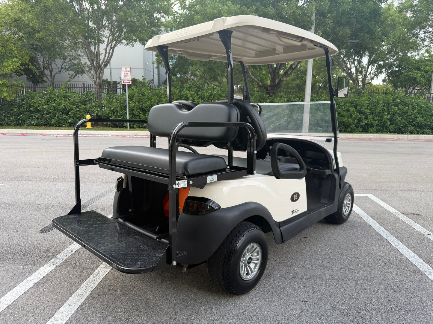 2020 CLUB CAR TEMPO LITHIUM 4-PASSENGER GOLF CART - WHITE