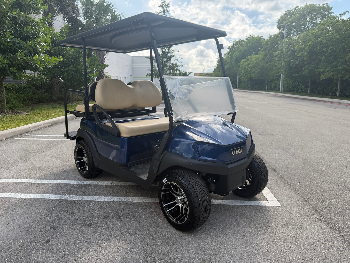 2020 CLUB CAR TEMPO LITHIUM REFURBISHED 4-PASSENGER GOLF CART - BLUE