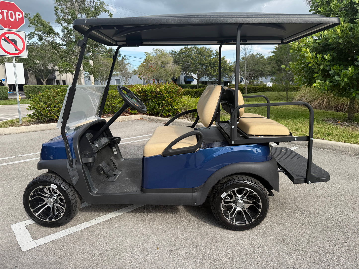 2020 CLUB CAR TEMPO LITHIUM REFURBISHED 4-PASSENGER GOLF CART - BLUE