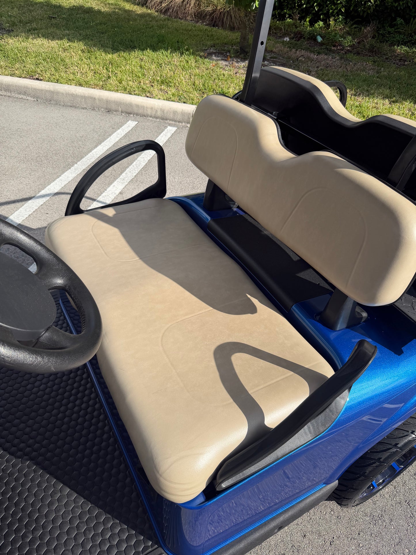 2024 EZGO RXV ELITE LITHIUM 4-PASSENGER GOLF CART - BLUE