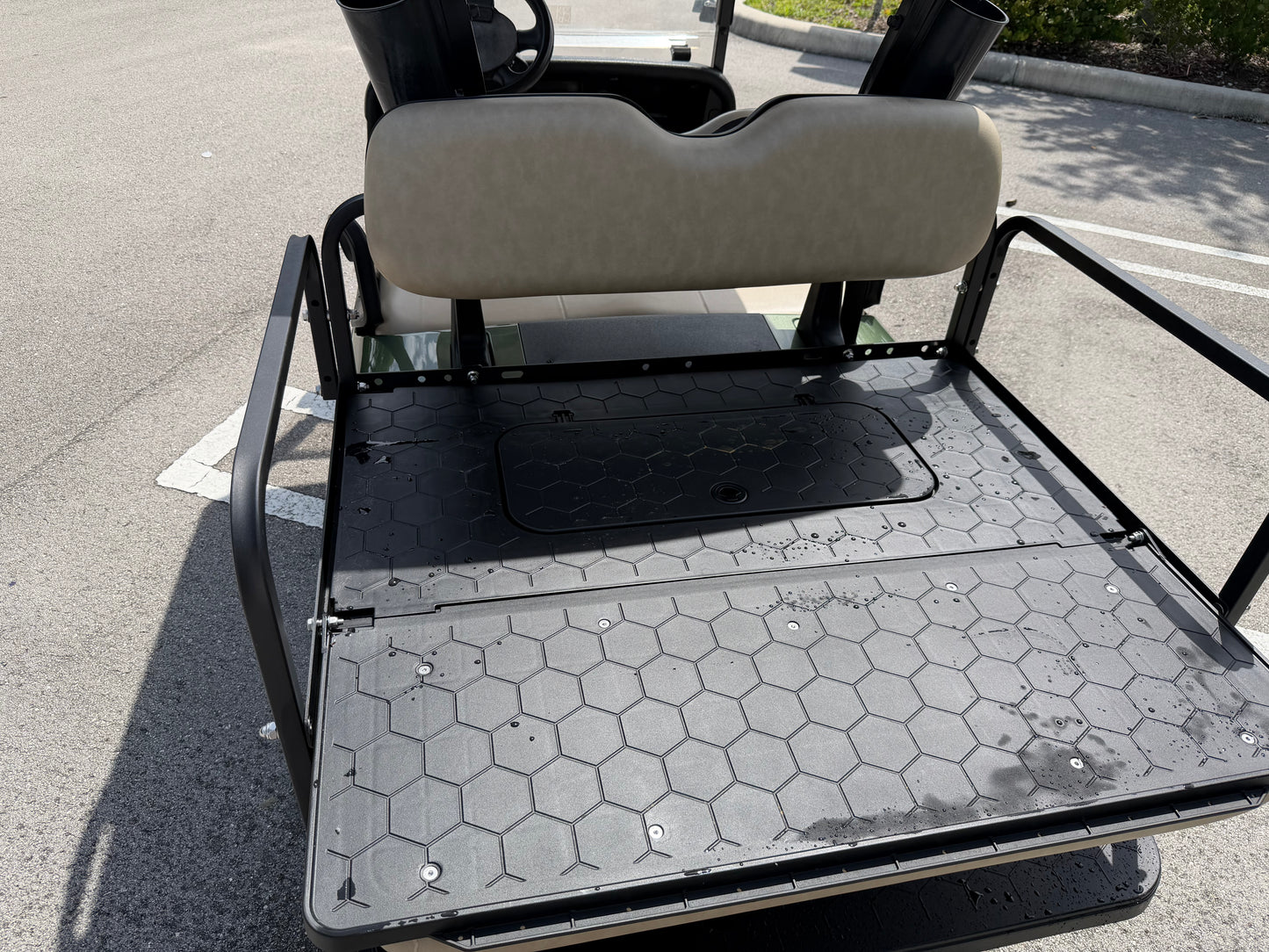 2020 EZGO RXV ELITE LITHIUM 4-PASSENGER GOLF CART - OASIS GREEN