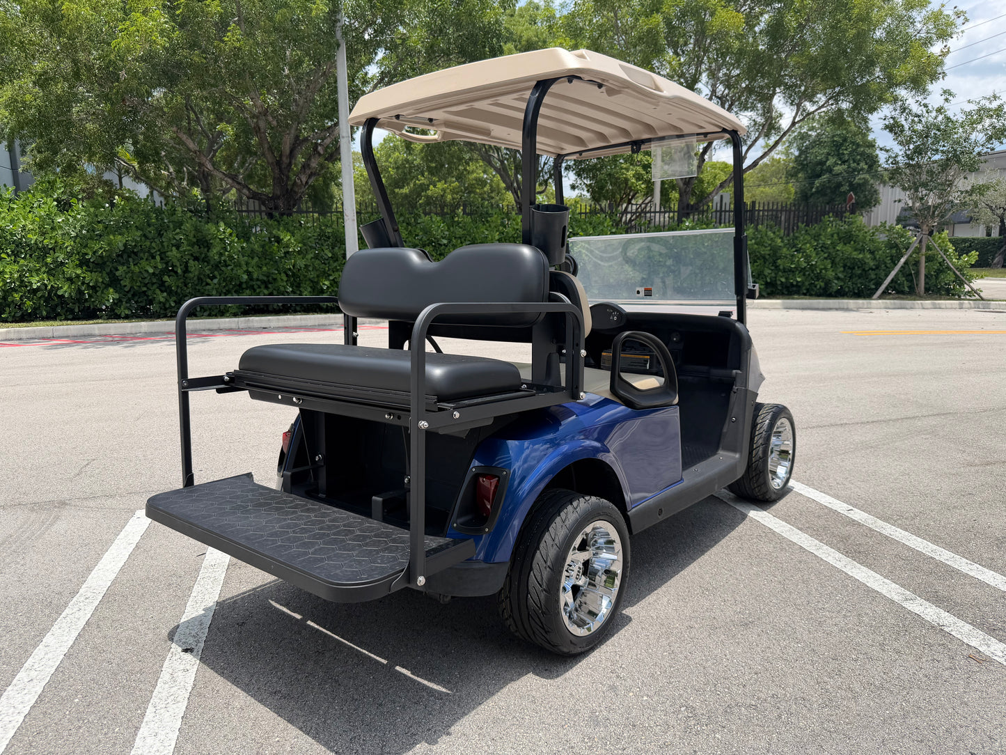 2020 EZGO RXV ELITE LITHIUM 4-PASSENGER GOLF CART - ELECTRIC BLUE