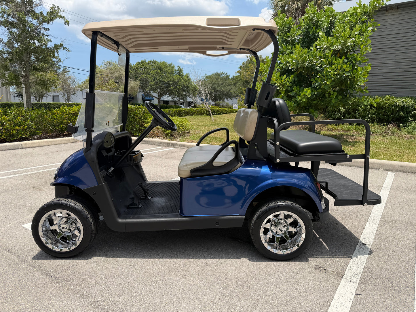 2020 EZGO RXV ELITE LITHIUM 4-PASSENGER GOLF CART - ELECTRIC BLUE