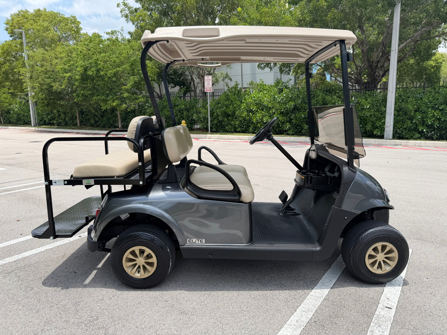 2020 EZGO RXV ELITE LITHIUM 4-PASSENGER GOLF CART - METALLIC CHARCOAL