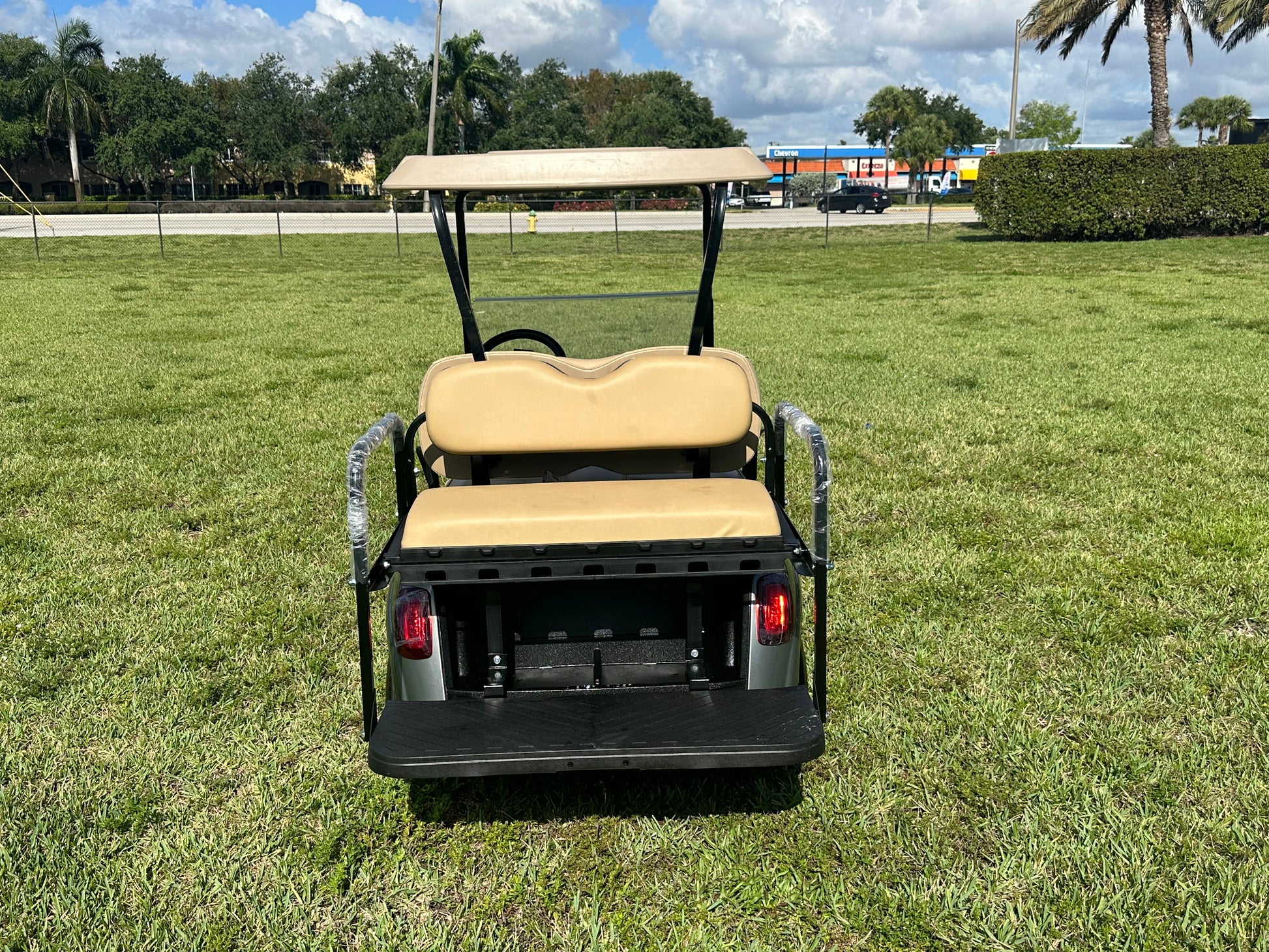 Cutting Edge Golf Carts - 2020 Hypersonic Gray E-Z-GO RXV in Fort Lauderdale, Florida. Stylish, deluxe light kit, fold-down back seat, chrome hubcaps, smooth driving experience.




